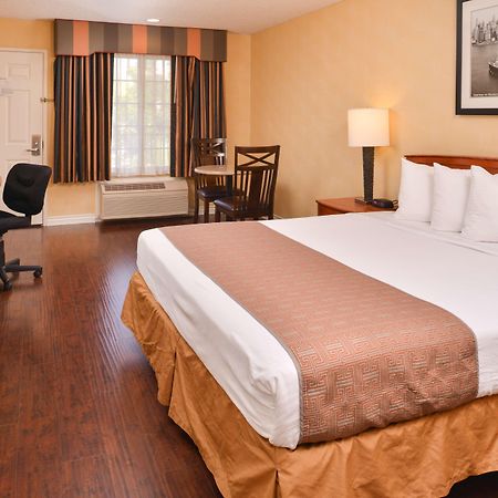 Best Western Palm Garden Inn Westminster Εξωτερικό φωτογραφία