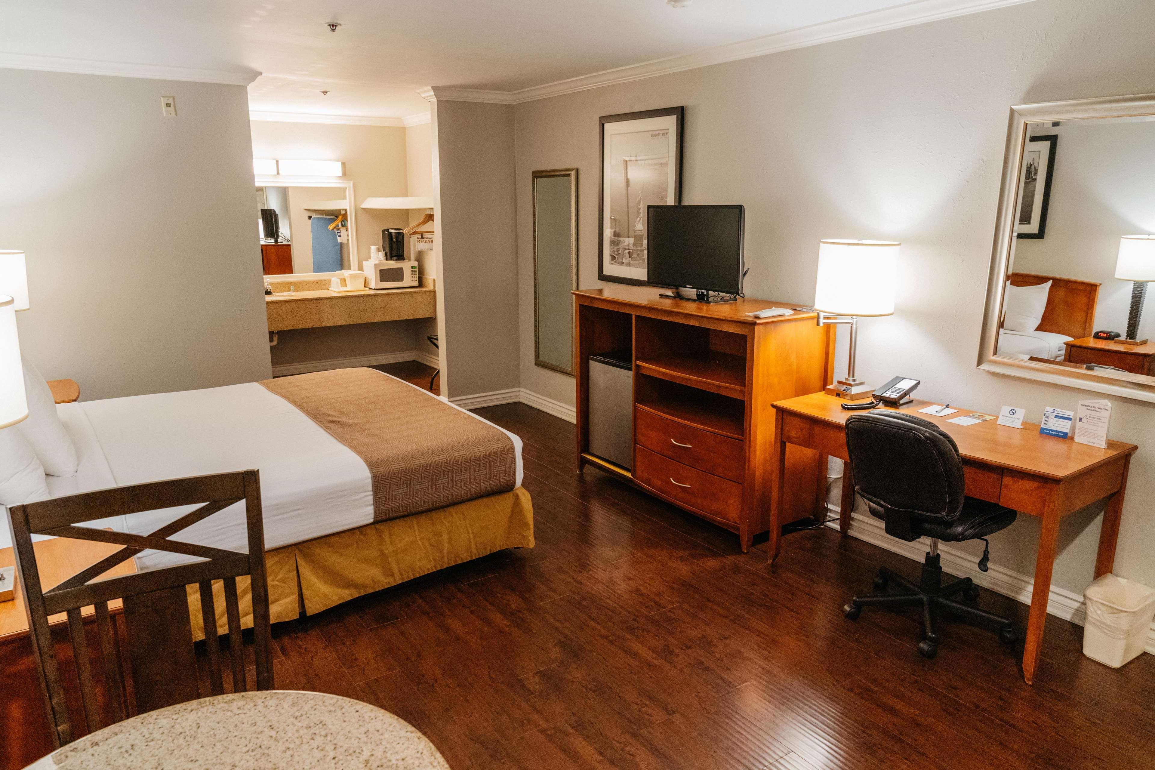Best Western Palm Garden Inn Westminster Εξωτερικό φωτογραφία